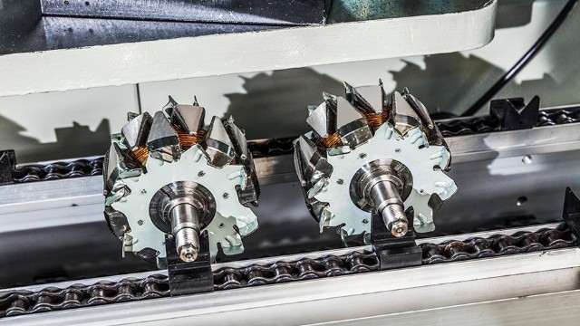 發電機轉子總成由什么組成及各部件的作用？